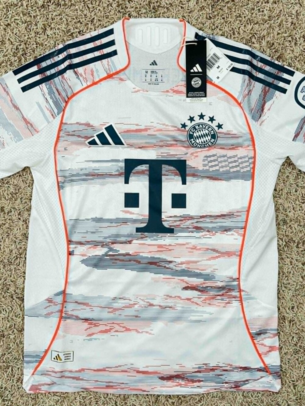 Adidas FC Bayern 25/26 Away Authentic Soccer Jersey JJ2145, Men’s Medium (New)